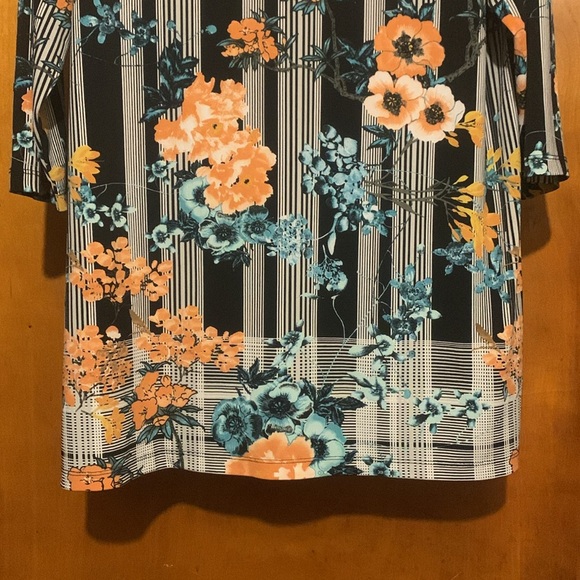 *Clearance-Final* Chico’s Size 2 Striped Floral Tunic Top - Picture 4 of 5